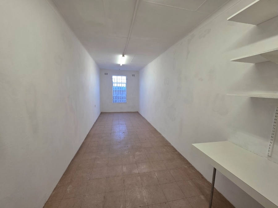 To Let commercial Property for Rent in Reitz Free State